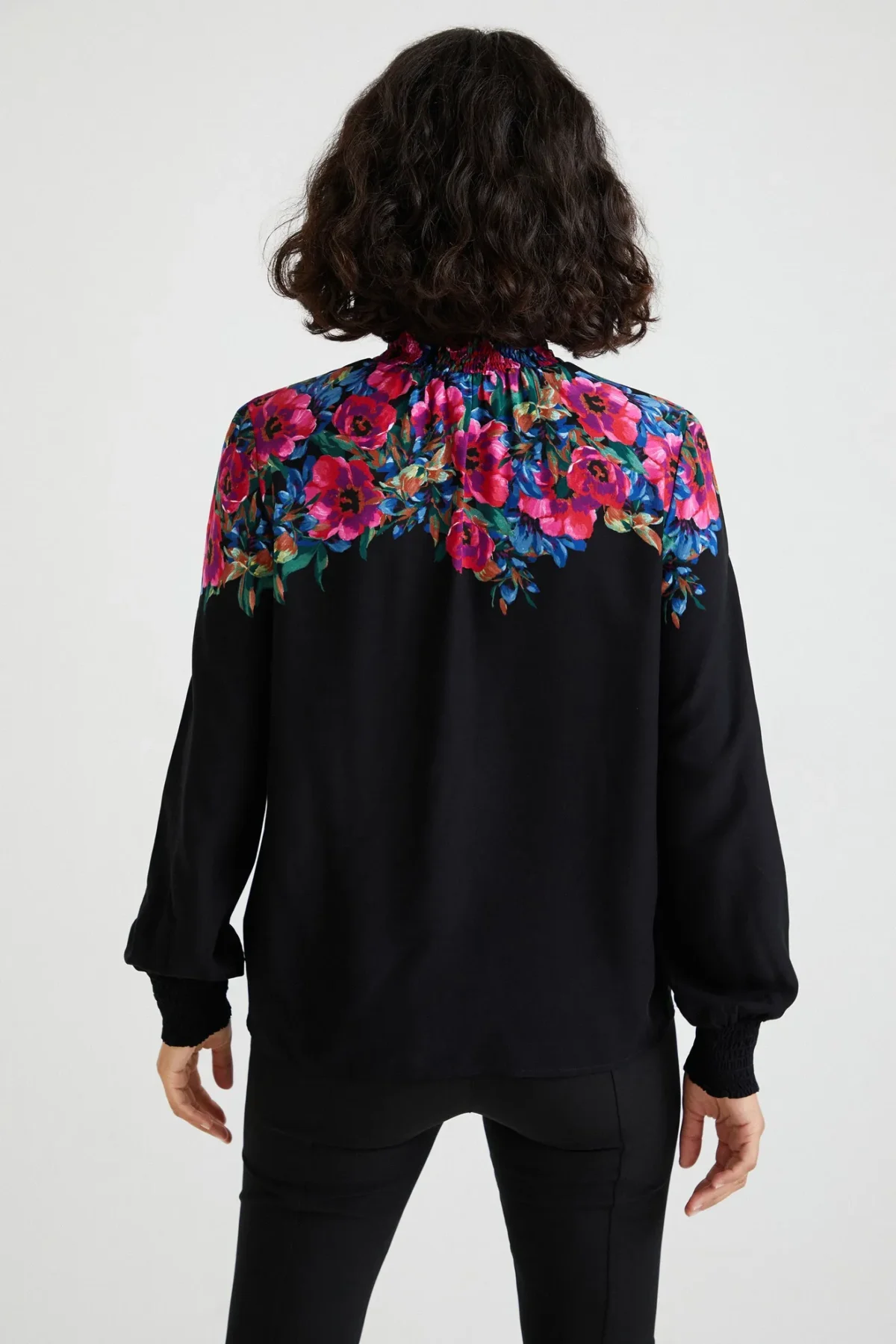 Blusa canesú floral - Imagen 5