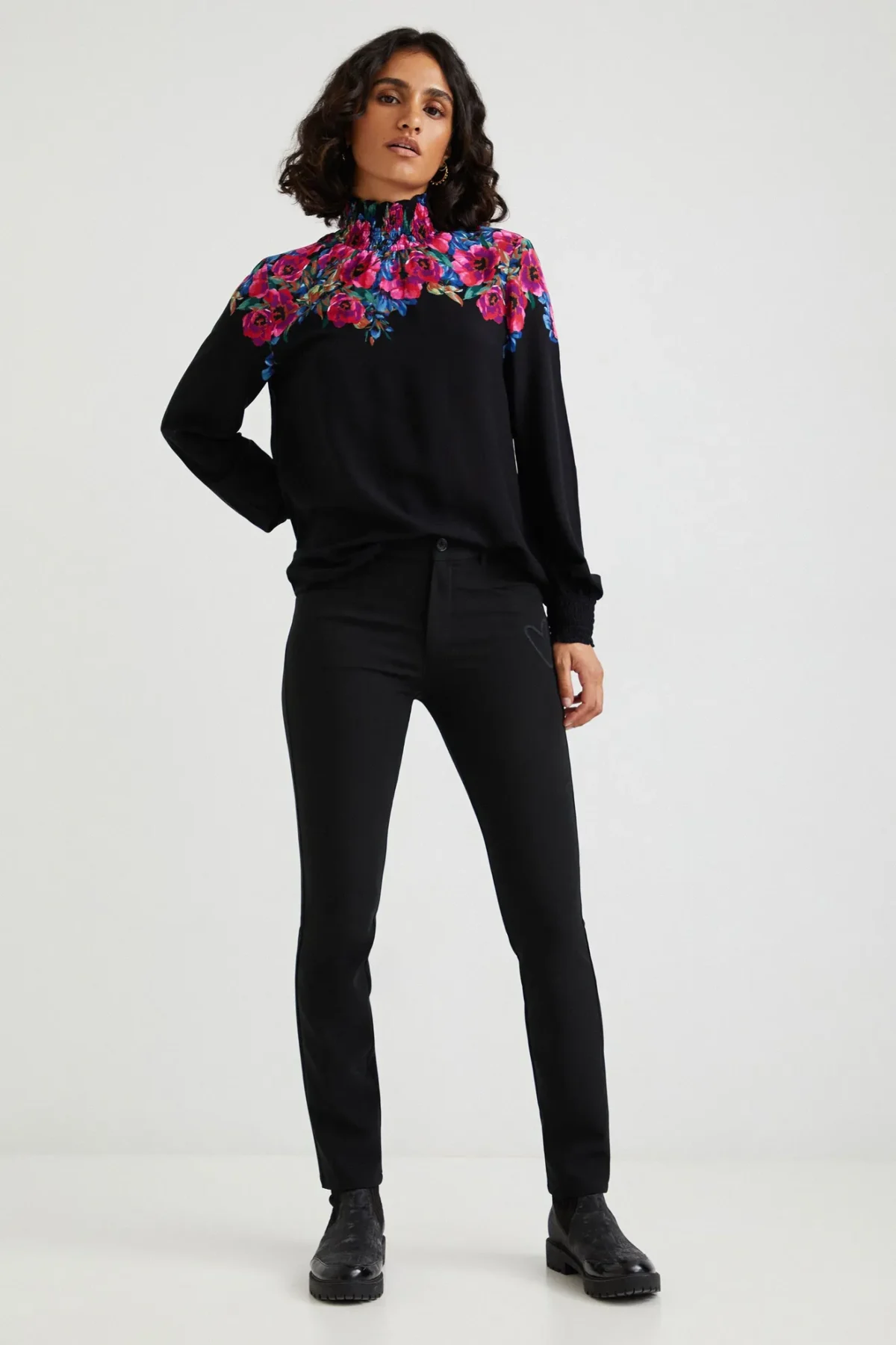 Blusa canesú floral - Imagen 4