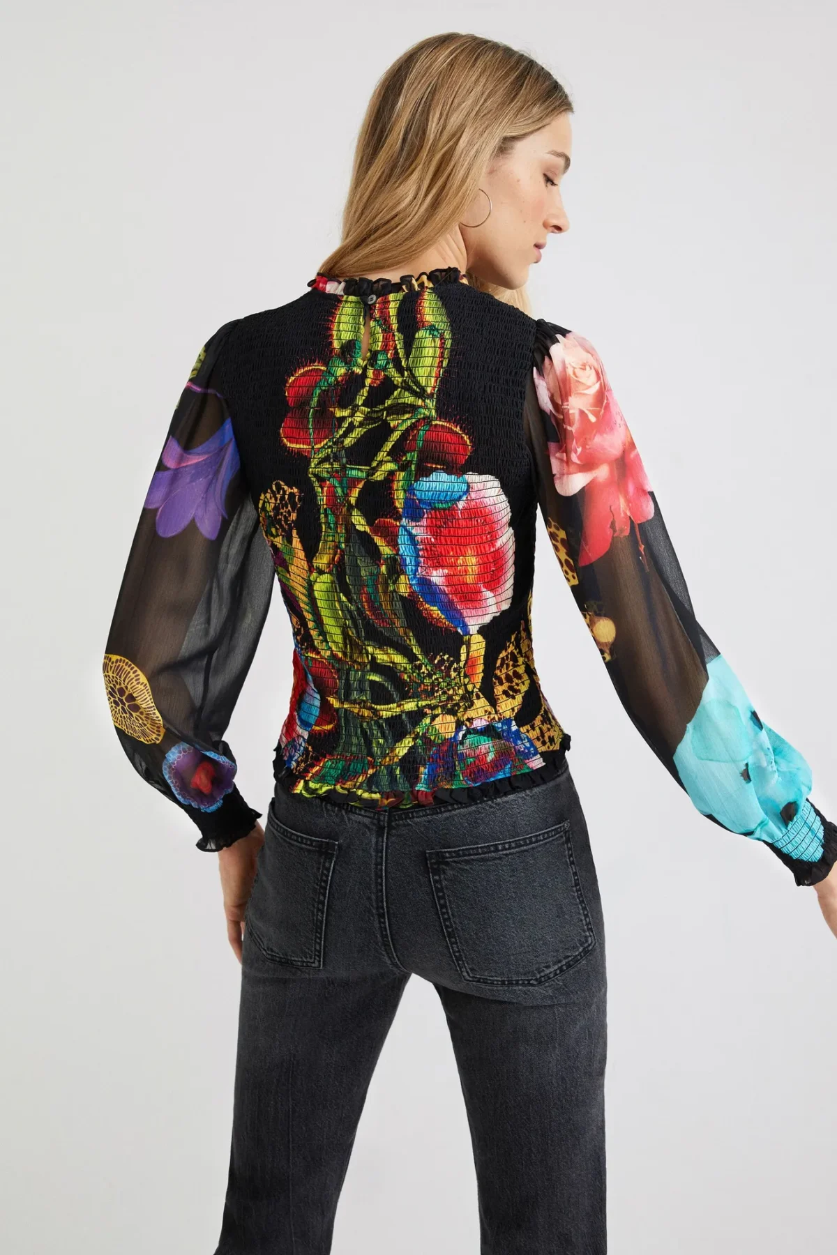 Blusa loose flores - Imagen 3