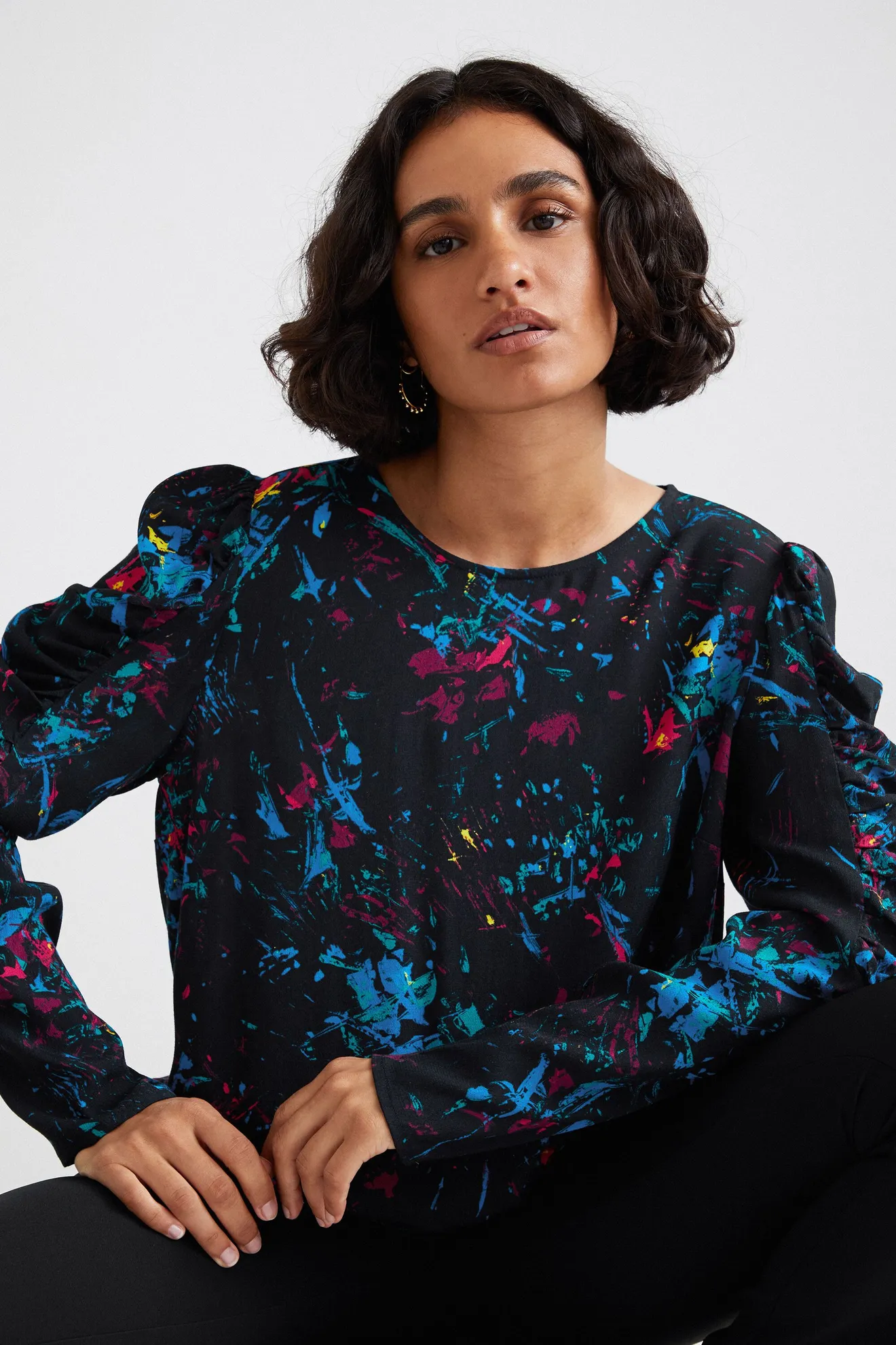 Blusa mangas abullonadas