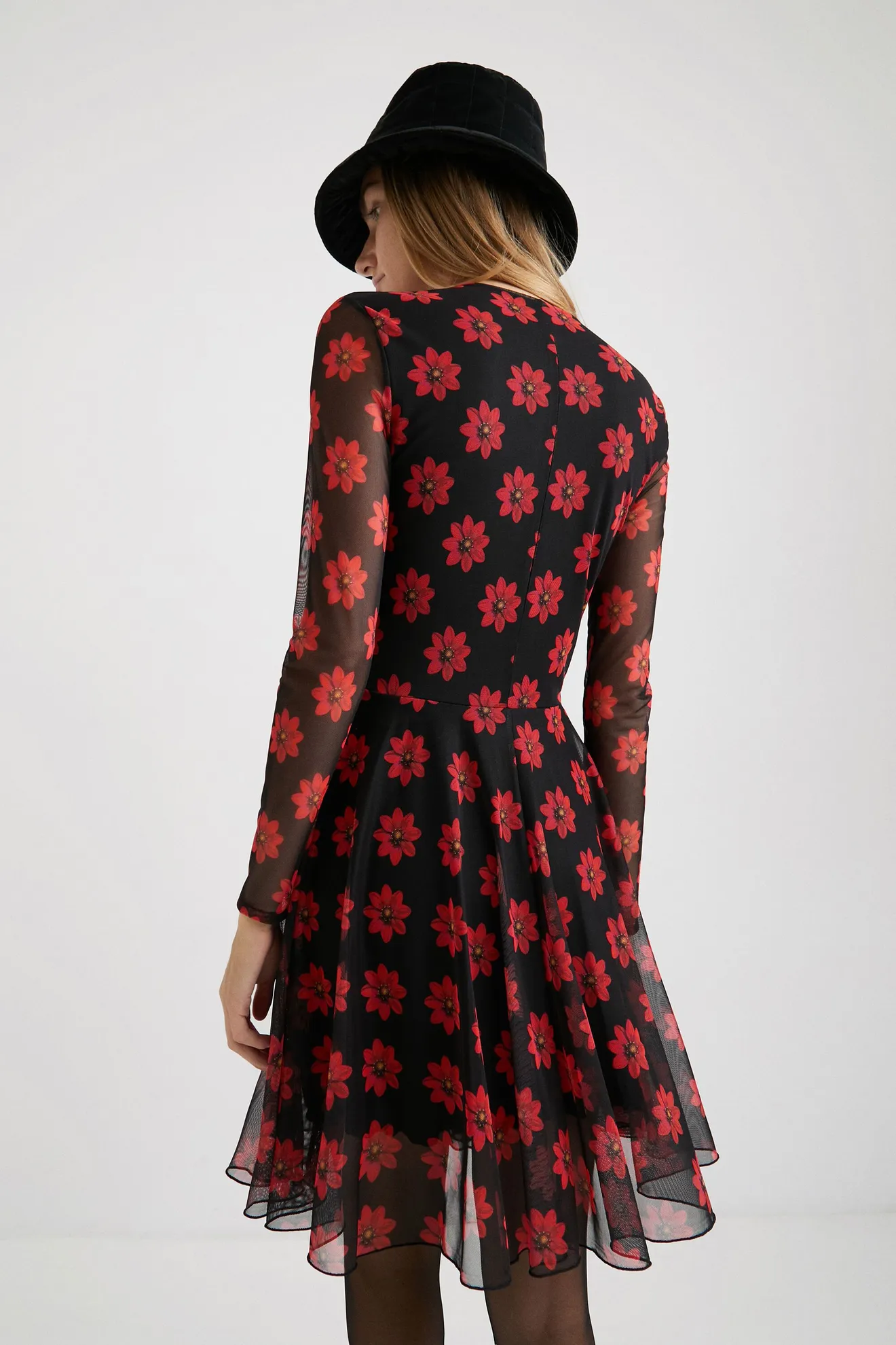 Vestido corto flores - Imagen 3