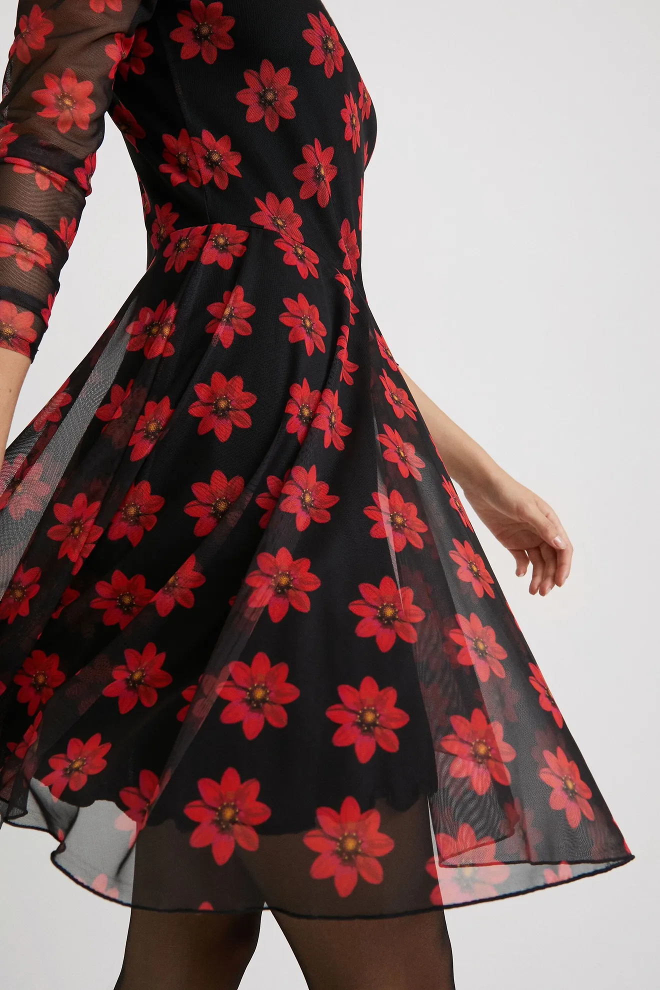 Vestido corto flores - Imagen 5